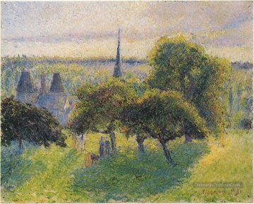  1892 Peintre - ferme et clocher au coucher du soleil 1892 Camille Pissarro paysage